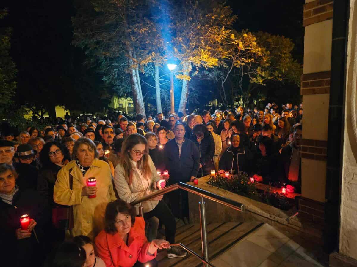hristos a înviat! mii de sibieni au luat lumină la bisericile din oraș